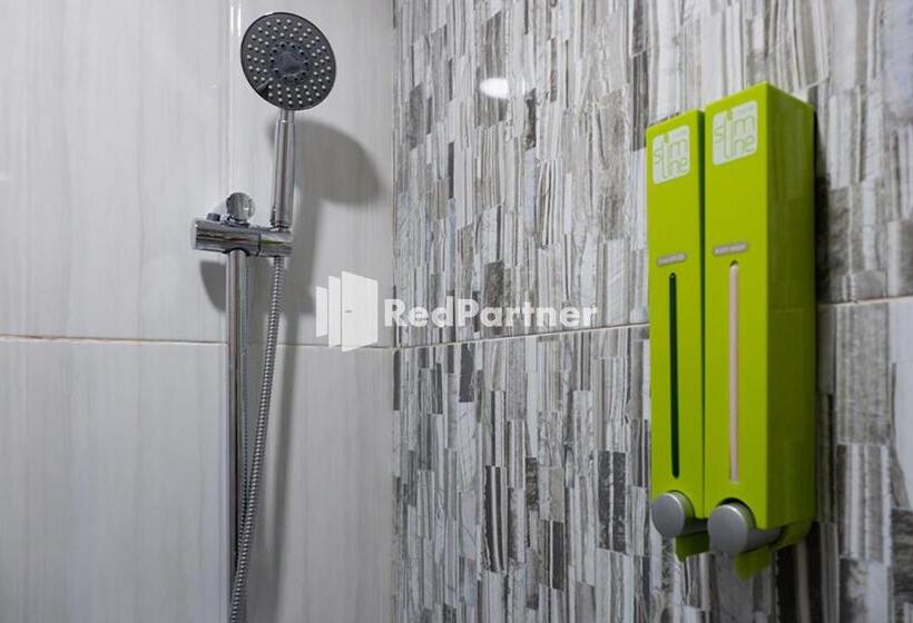 Отель Rit S Garden At Citragrand Semarang Mitra Reddoorz