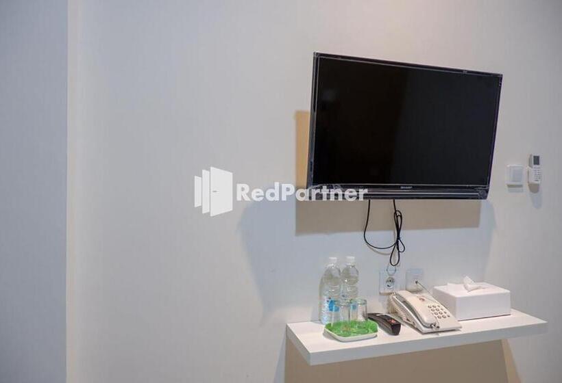 Отель Rit S Garden At Citragrand Semarang Mitra Reddoorz