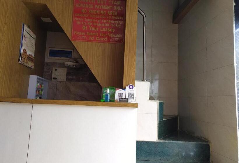 هتل Super Sleepwell Male Female Hostel