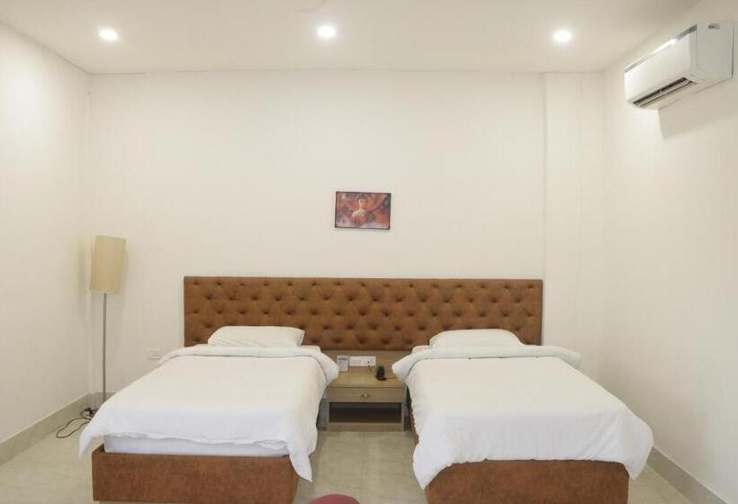 בית מלון כפרי The Rajgir Residency