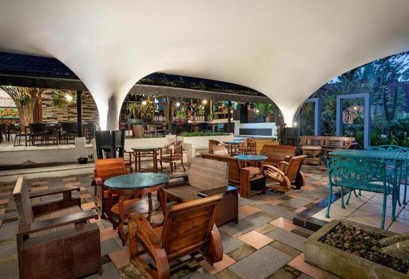 Отель The Village Resort Bogor