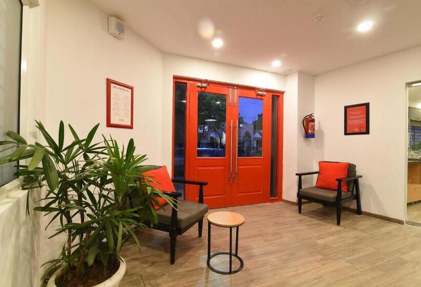 هتل Super Townhouse Royapettah Near U.s Consulate