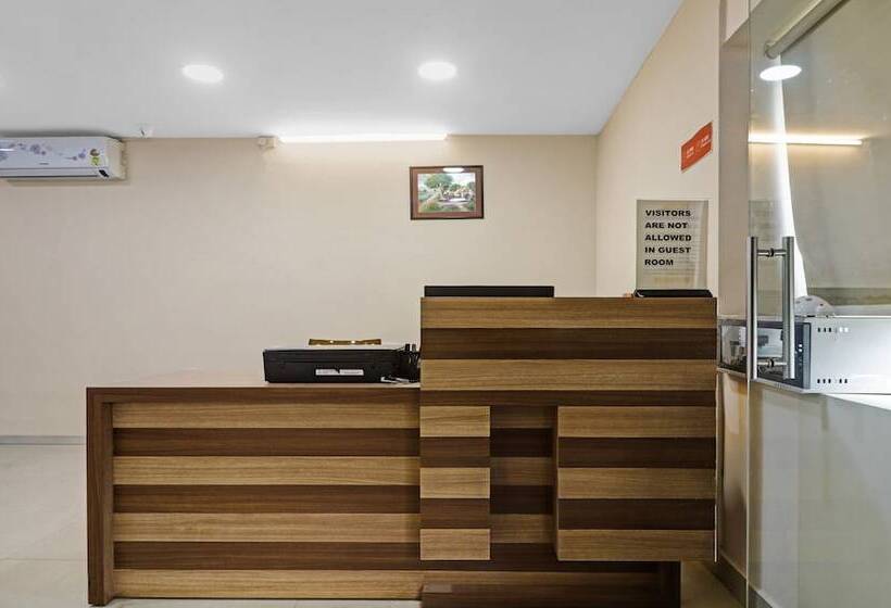 호텔 Treebo Pride Inn Botanica