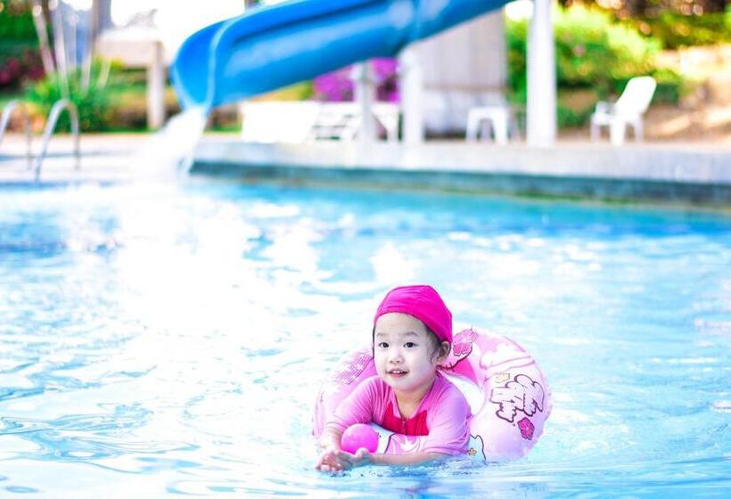 Muaklek Paradise Resort