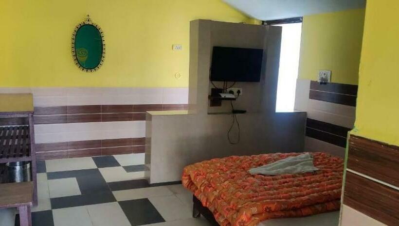 פנסיון Jimdeer Corbett