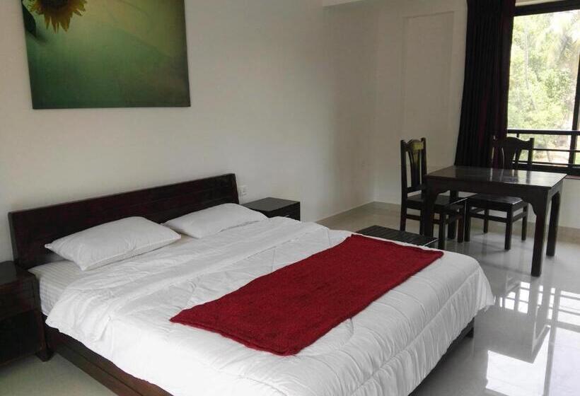 پانسیون Wave Morjim