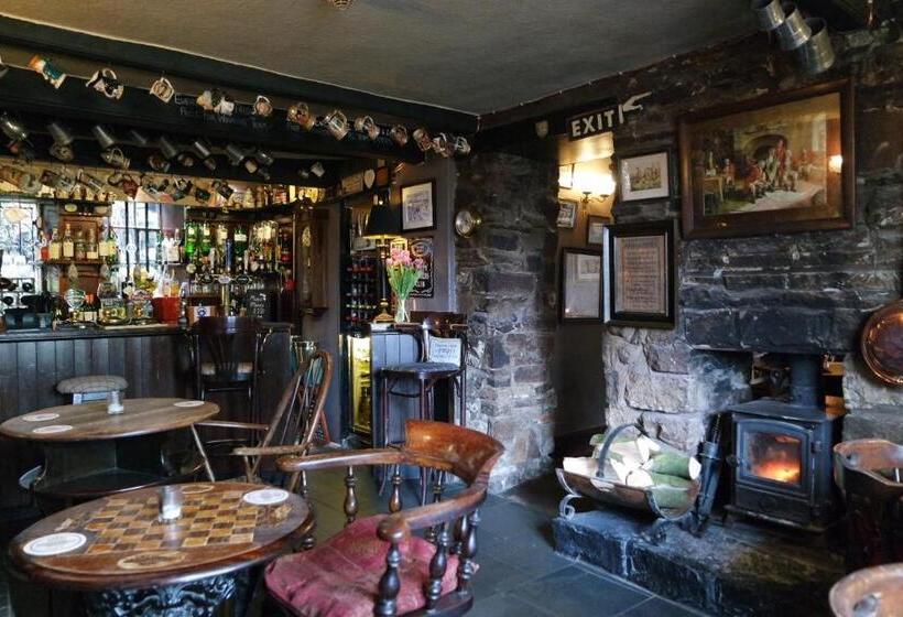 هاستل The Lamb Inn