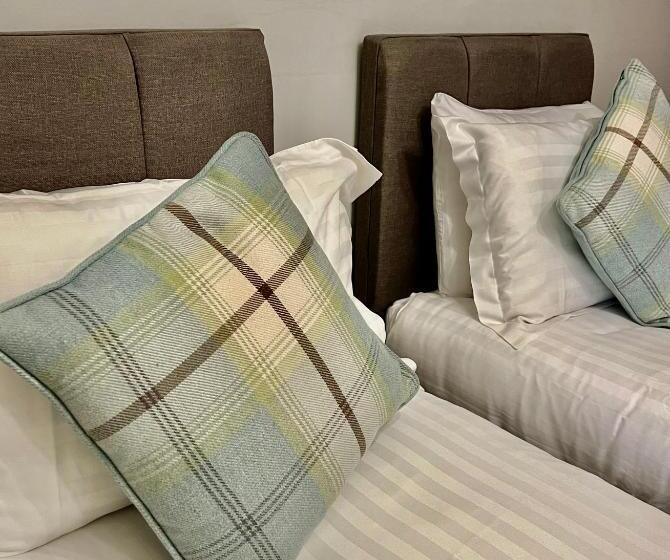 旅馆 The Marton Arms