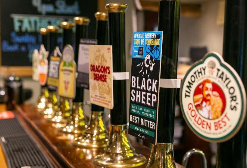 旅馆 The Marton Arms