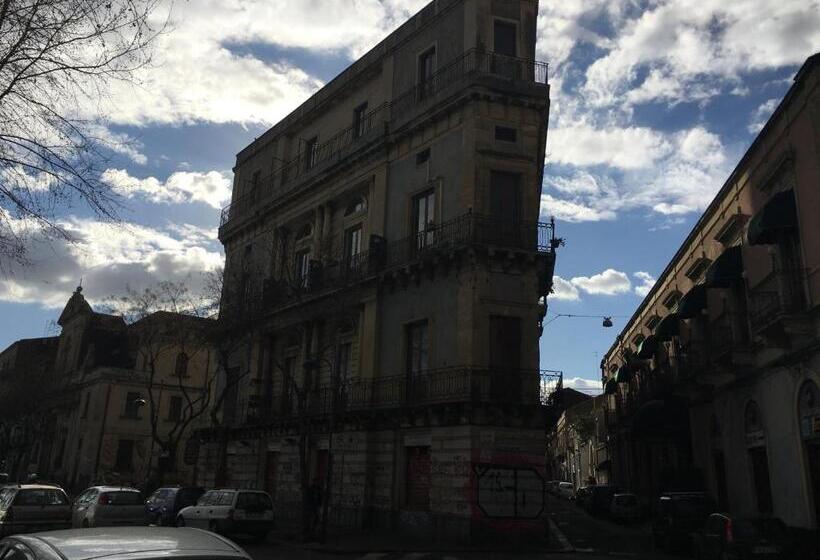 مبيت وإفطار Platamone Rooms