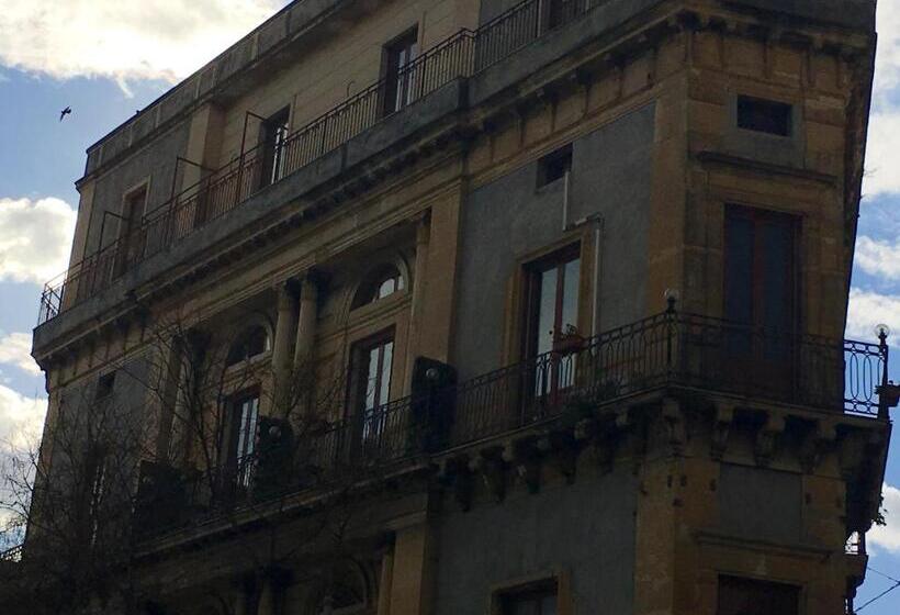 مبيت وإفطار Platamone Rooms