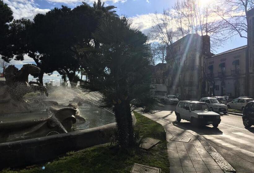 مبيت وإفطار Platamone Rooms