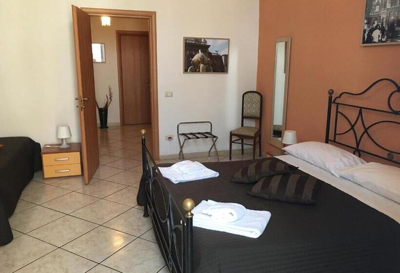 مبيت وإفطار Platamone Rooms