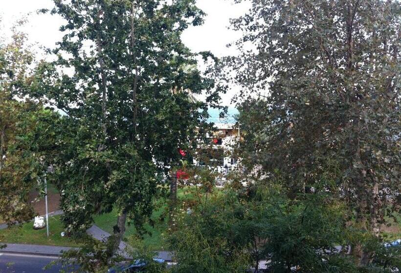 مبيت وإفطار Platamone Rooms