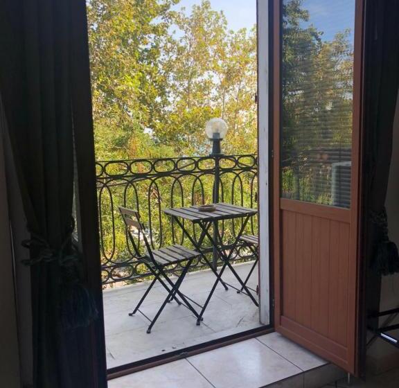 مبيت وإفطار Platamone Rooms