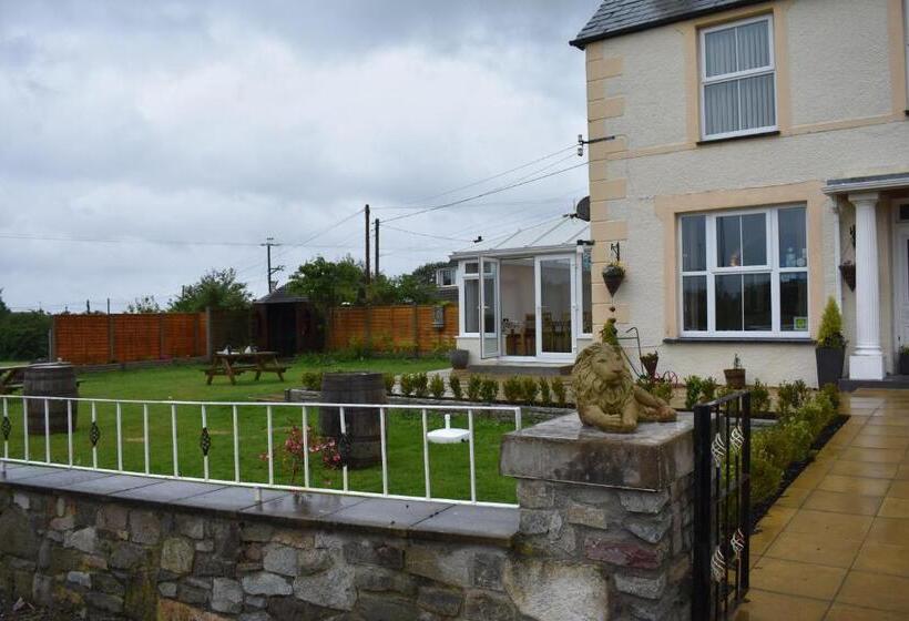 צימר Taldrwst Farmhouse