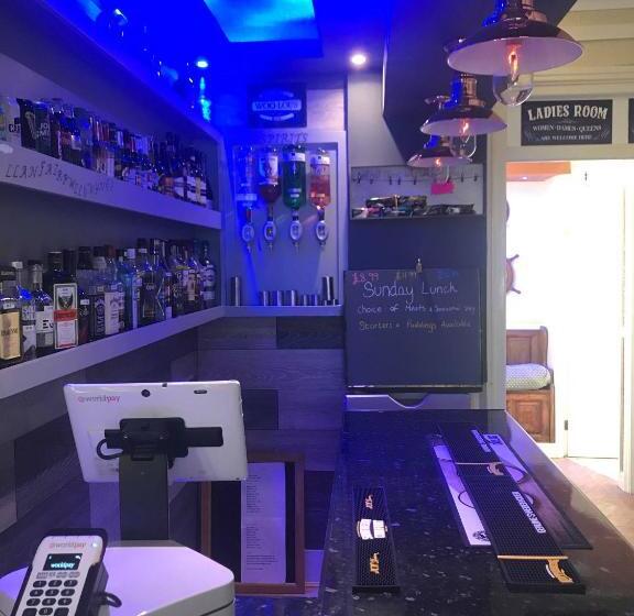 צימר Taldrwst Farmhouse