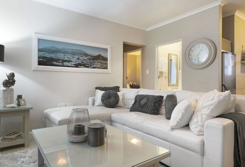 Big Bay Beach Club 21 By Hostagents