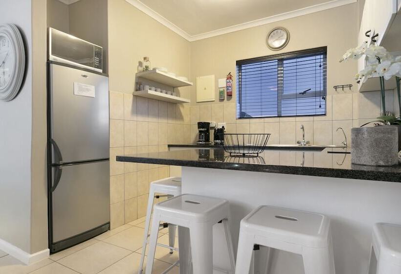 Big Bay Beach Club 21 By Hostagents