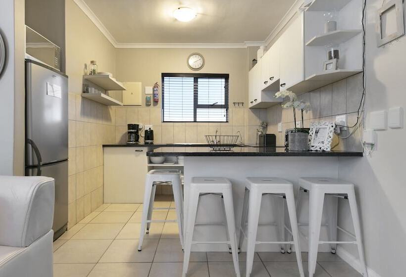 Big Bay Beach Club 21 By Hostagents