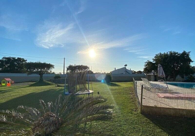 Charming 4 Bed Villa In Quinta Do Anjo, Palmela