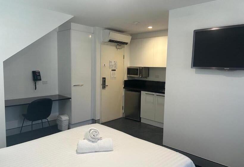 Crown On Darby Newcastle