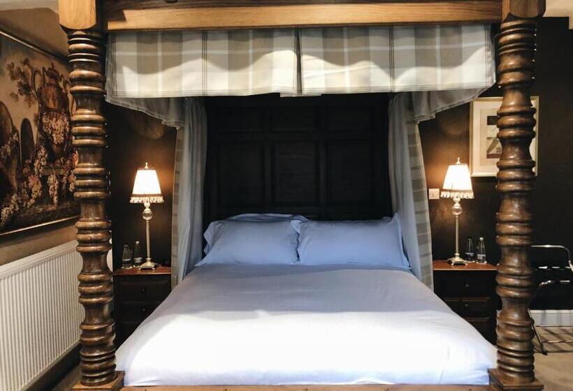 Отель The Houblon Arms