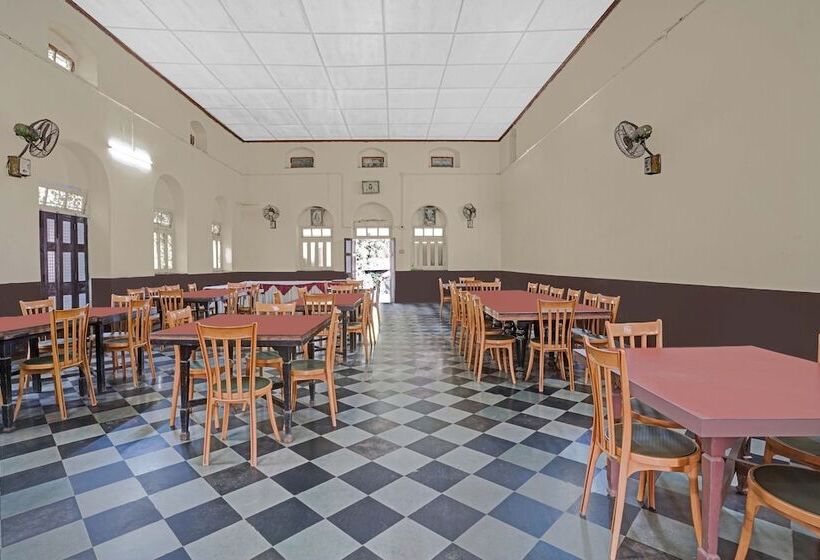 호텔 Treebo Cecil Resort, 600 Mtrs From Matheran Railway Station