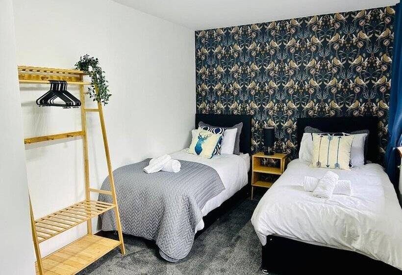 Lady Wilson Apartment By Klass Living Airdrie