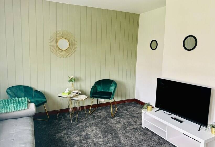 Lady Wilson Apartment By Klass Living Airdrie