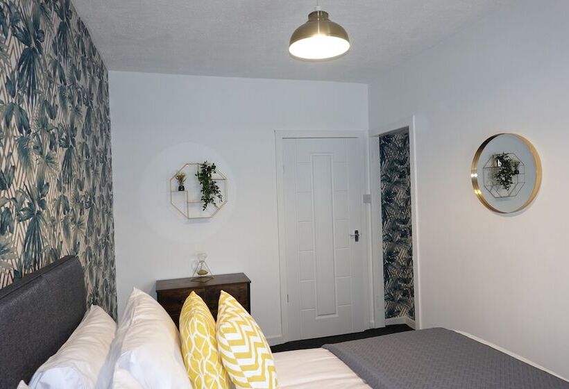 Lady Wilson Apartment By Klass Living Airdrie