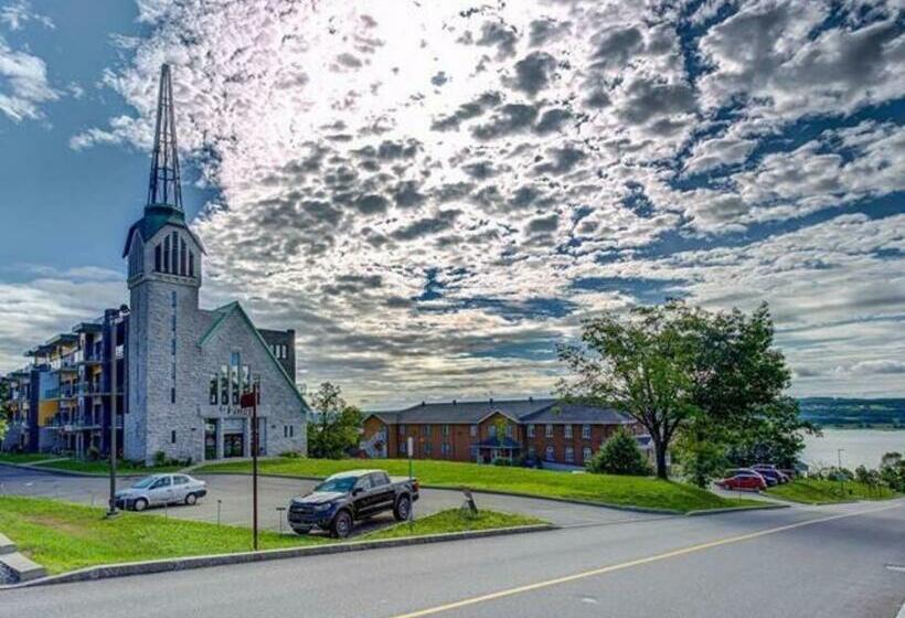 Le Chic Condo   Chute Montmorency