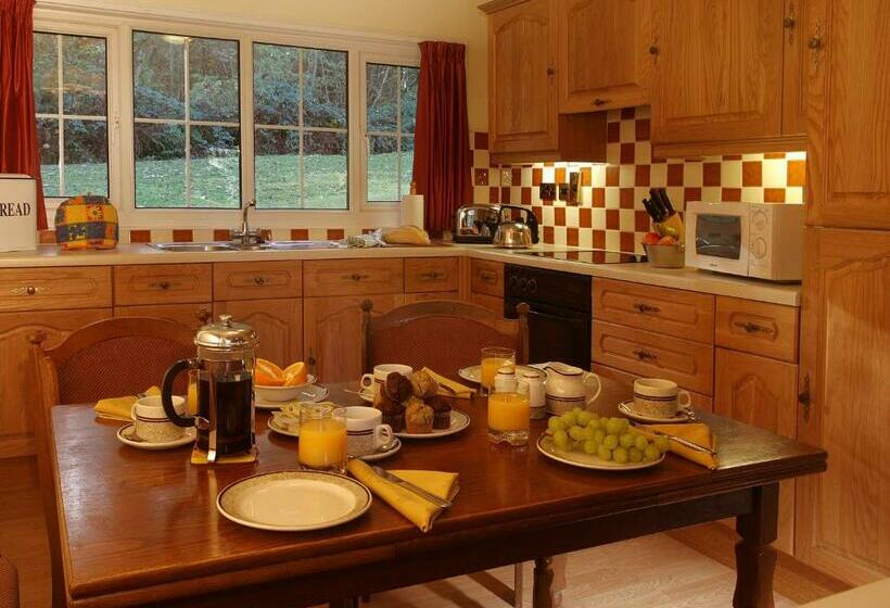 Macdonald Plas Talgarth Resort