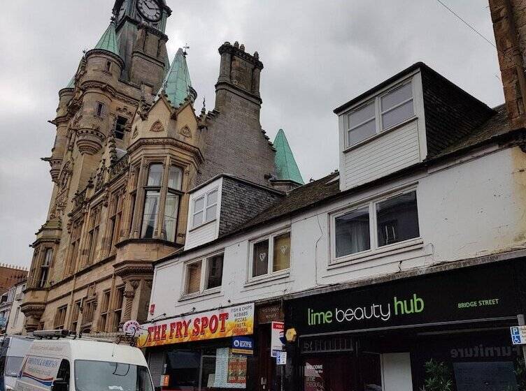 New Fabulous 2bd Maisonette Dunfermline, Fife