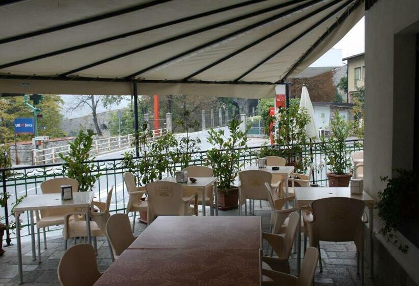 펜션 Affittacamere La Genzianella