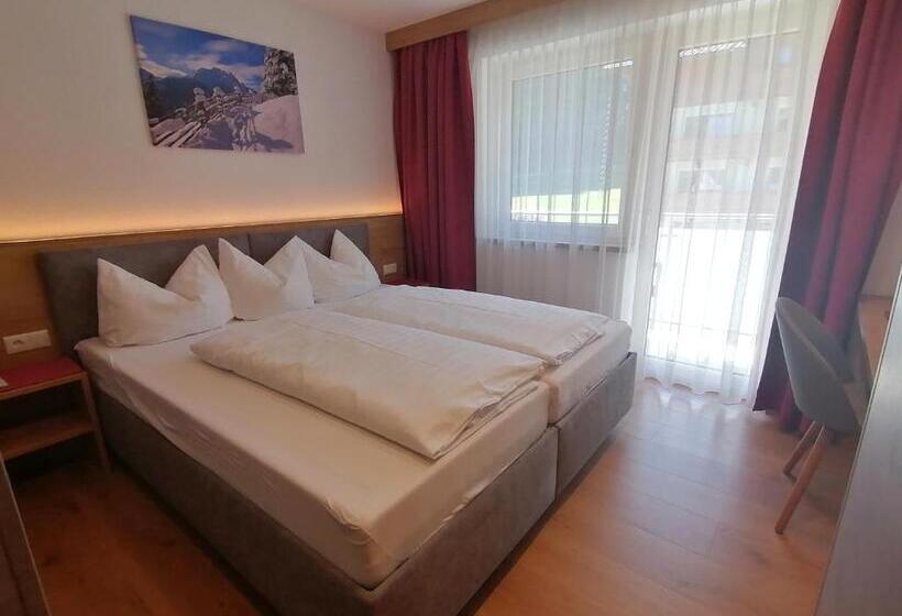 Пансион Gästehaus Holaus