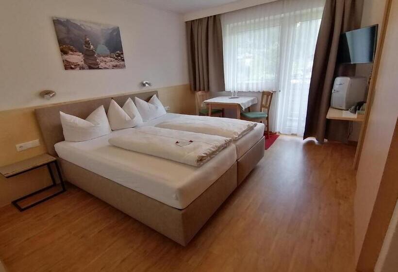 Пансион Gästehaus Holaus