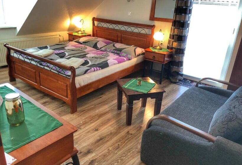 膳宿费 Penzión Pod Zámkom