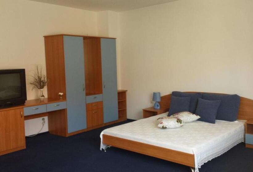 بنسيون Villa Diana