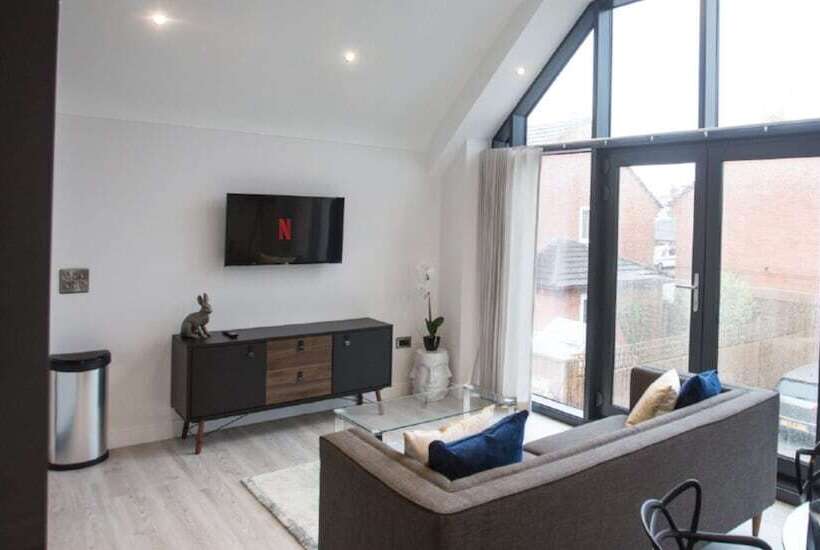 The Stables, Chester Luxury Apartments By Polkastays