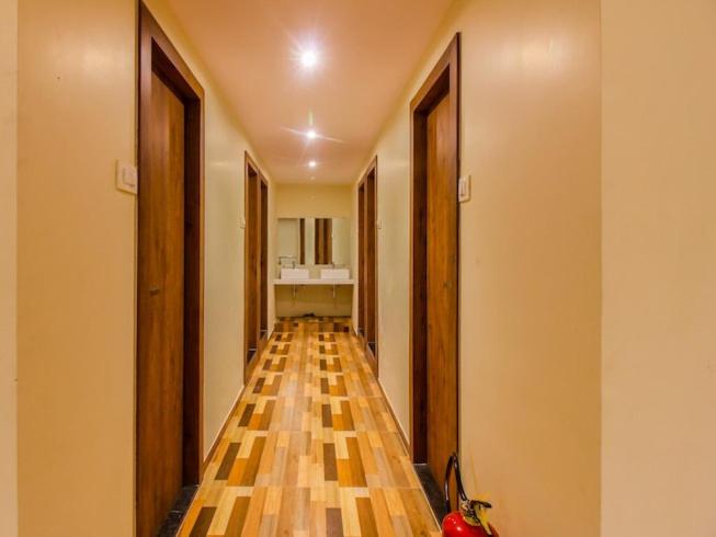 Albergue Hygeinic Airport Dormitory Near By Bom