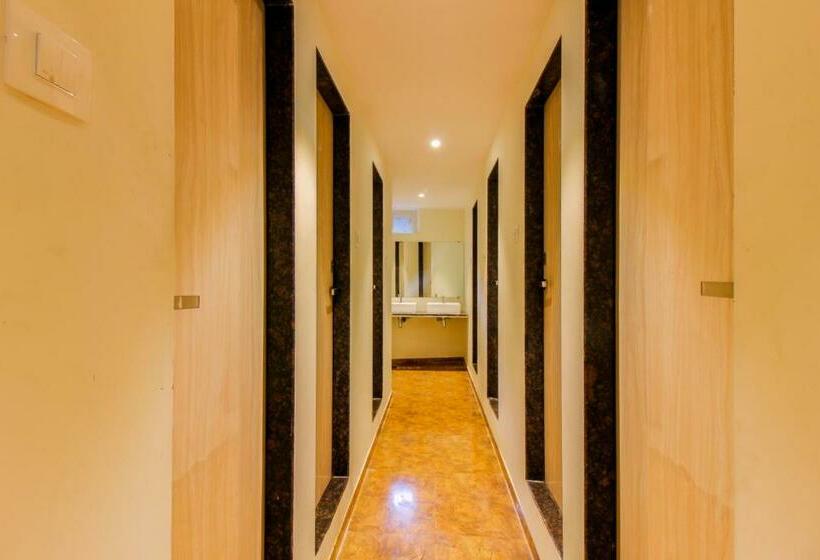 Albergue Hygeinic Airport Dormitory Near By Bom