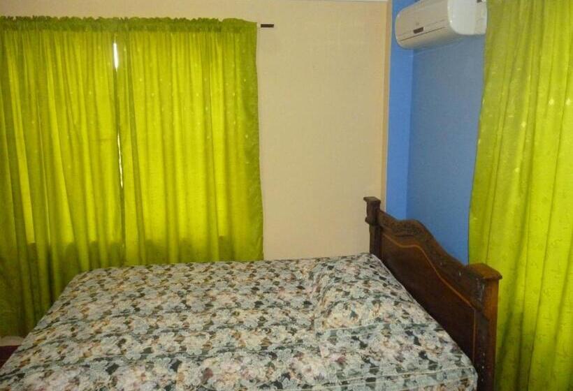 ユースホステル Posada Nativa Miss Casira