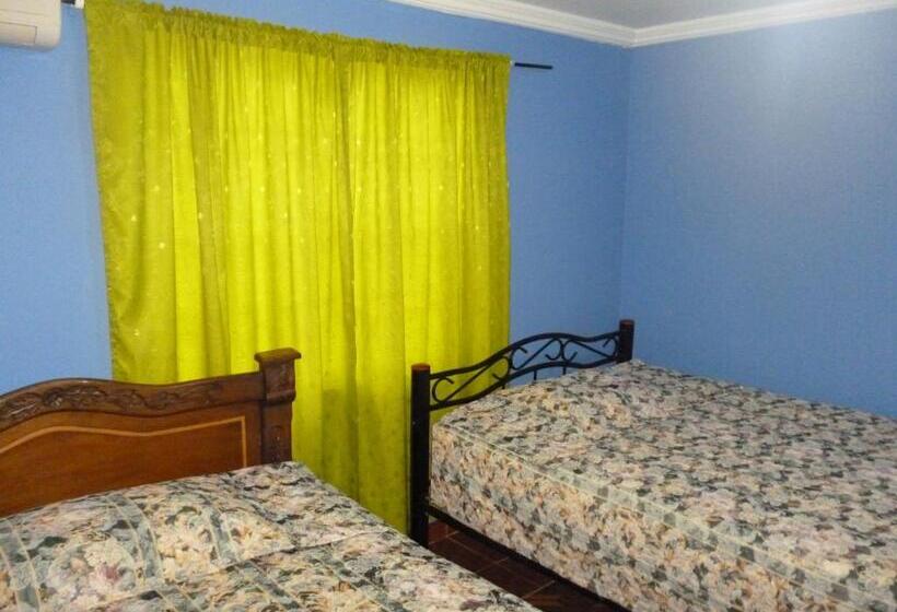 هاستل Posada Nativa Miss Casira