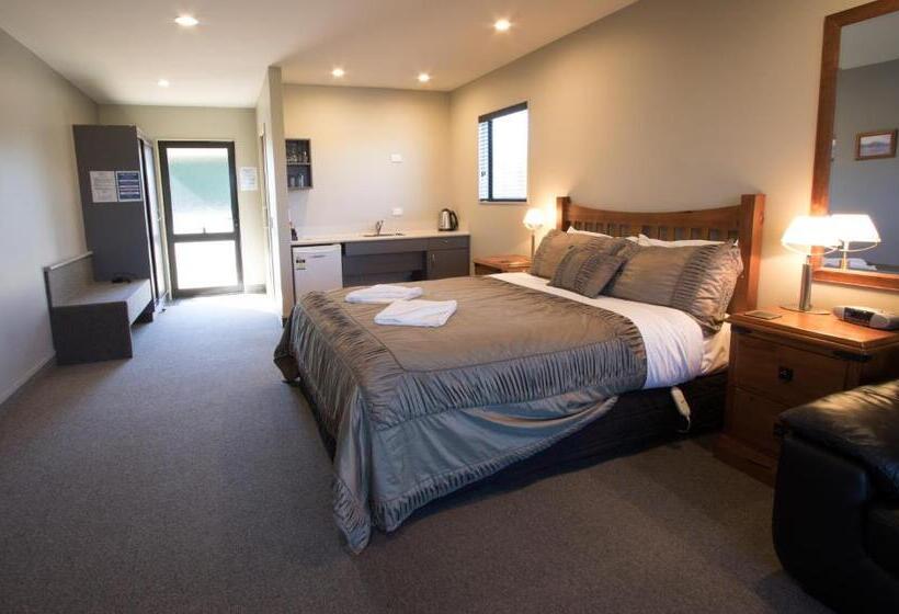 هاستل Stations Inn