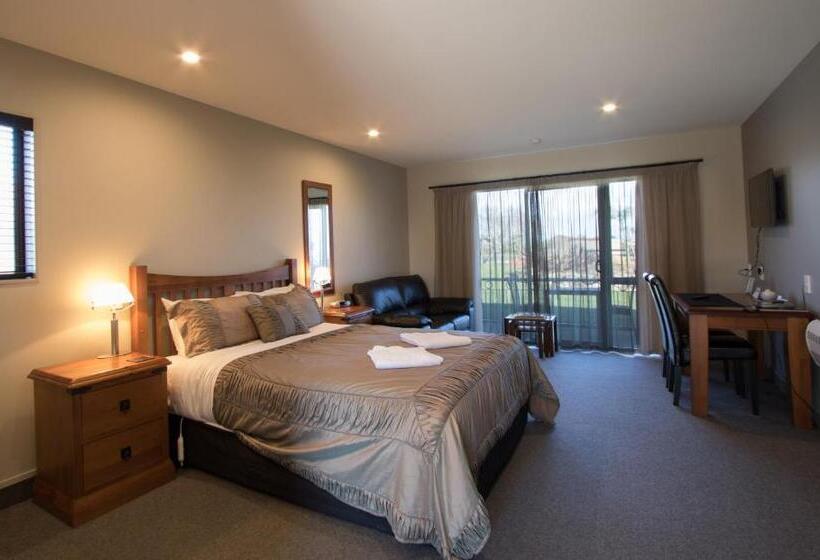 הוסטל Stations Inn