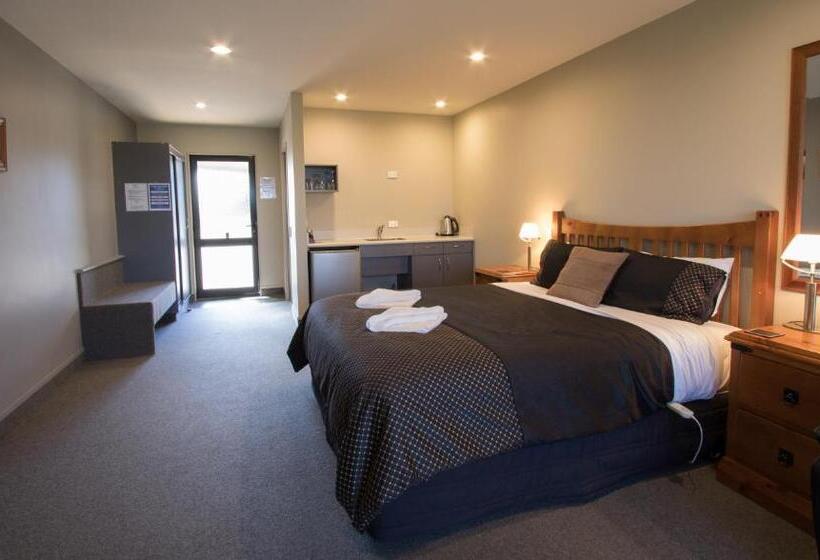 هاستل Stations Inn