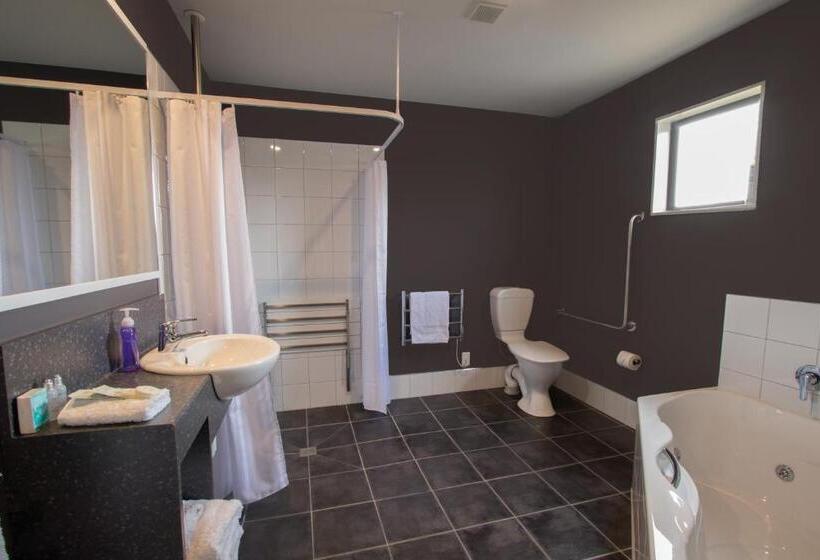 هاستل Stations Inn