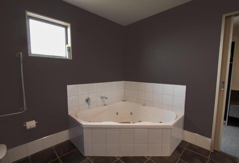 هاستل Stations Inn