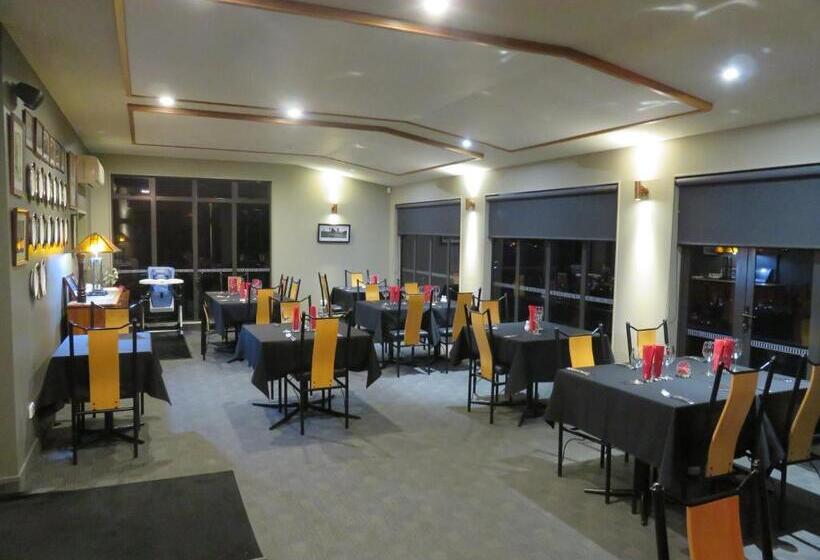 هاستل Stations Inn